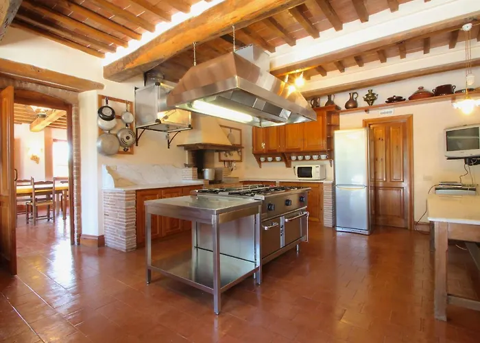 In With Pool And Sauna * San Venanzo